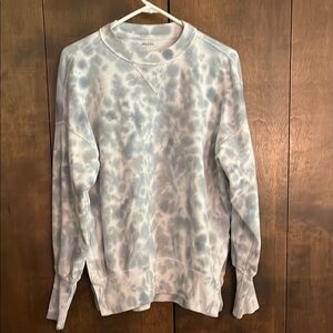 Abercrombie & Fitch Blue and White Crewneck Sweater
